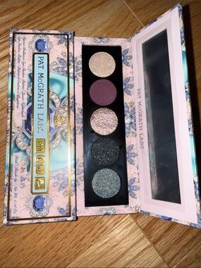 Pat McGrath Labs bijoux brilliance eyeshadow palette Lunar Nightshade